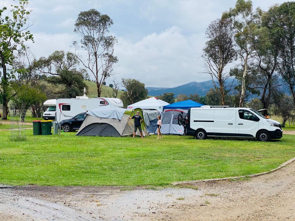 Corryong Caravan Park Formally Mt Mittamatite Caravan Park Zewnętrze zdjęcie